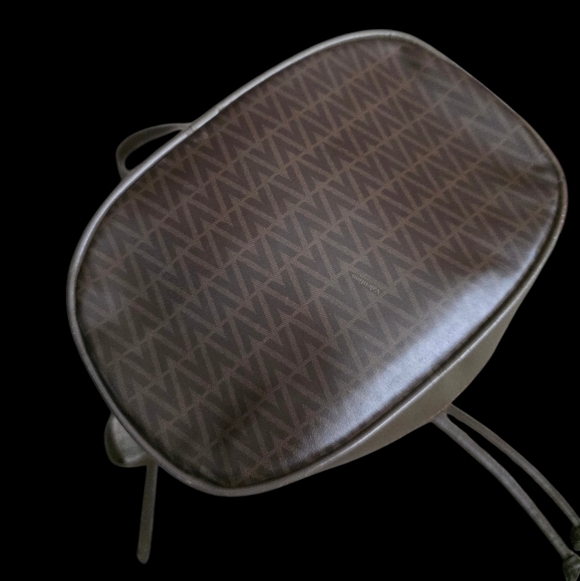 Mario Valentino Bucket Bag - Picture 4 of 12